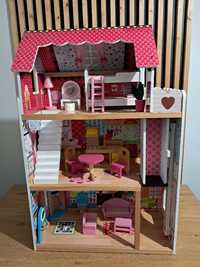 Drewniany domek dla lalek z mebelkami i windą 3piętra