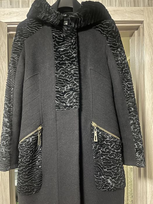 Пальто, зимове, осінне, чорне.