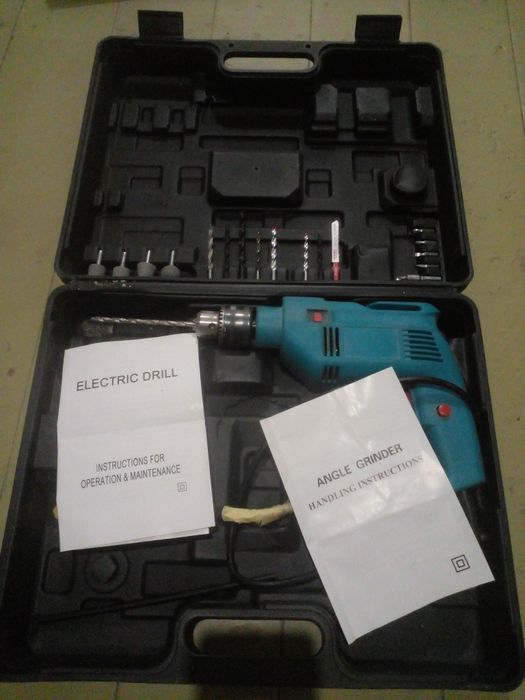 Электро дрель как новая !