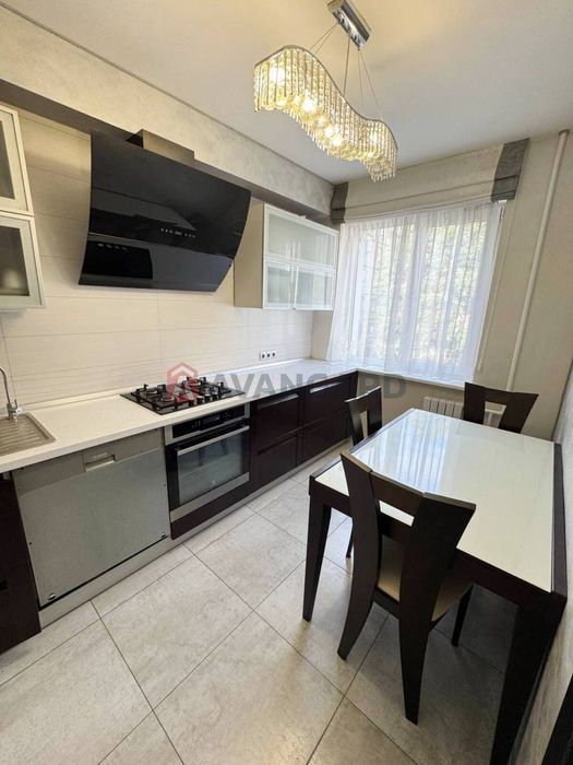 Калиновая 3к.кв.Не угловая.6 этаж.Двухсторонняя 53000$