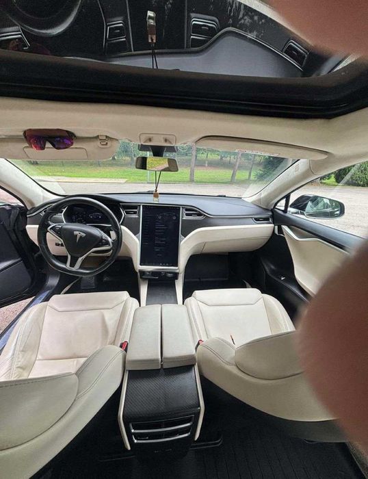 Tesla model S 2018