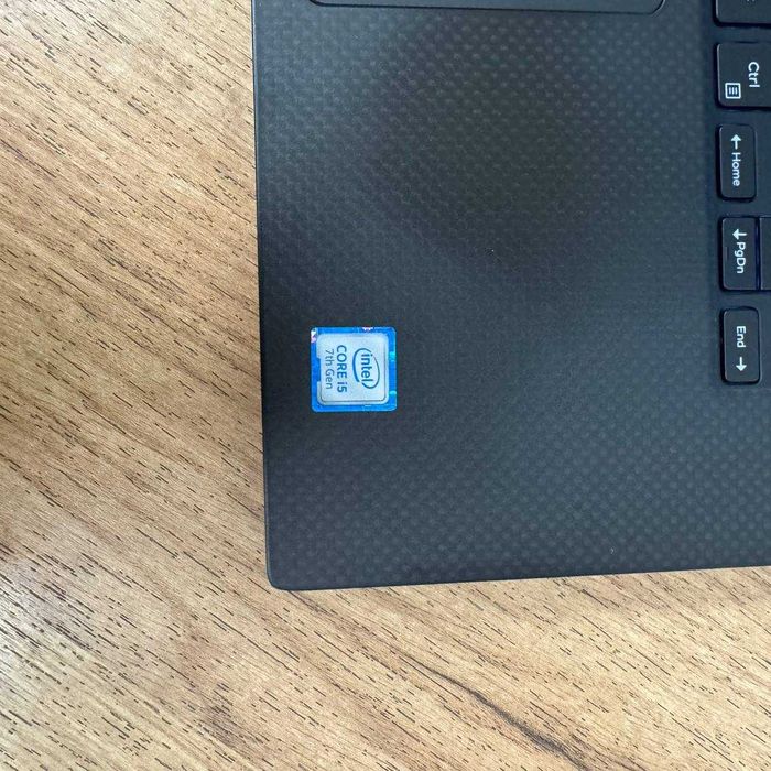 Dell XPS 9560 15.6" FHD IPS i5-7300HQ 8GB 256GB SSD GTX 1050