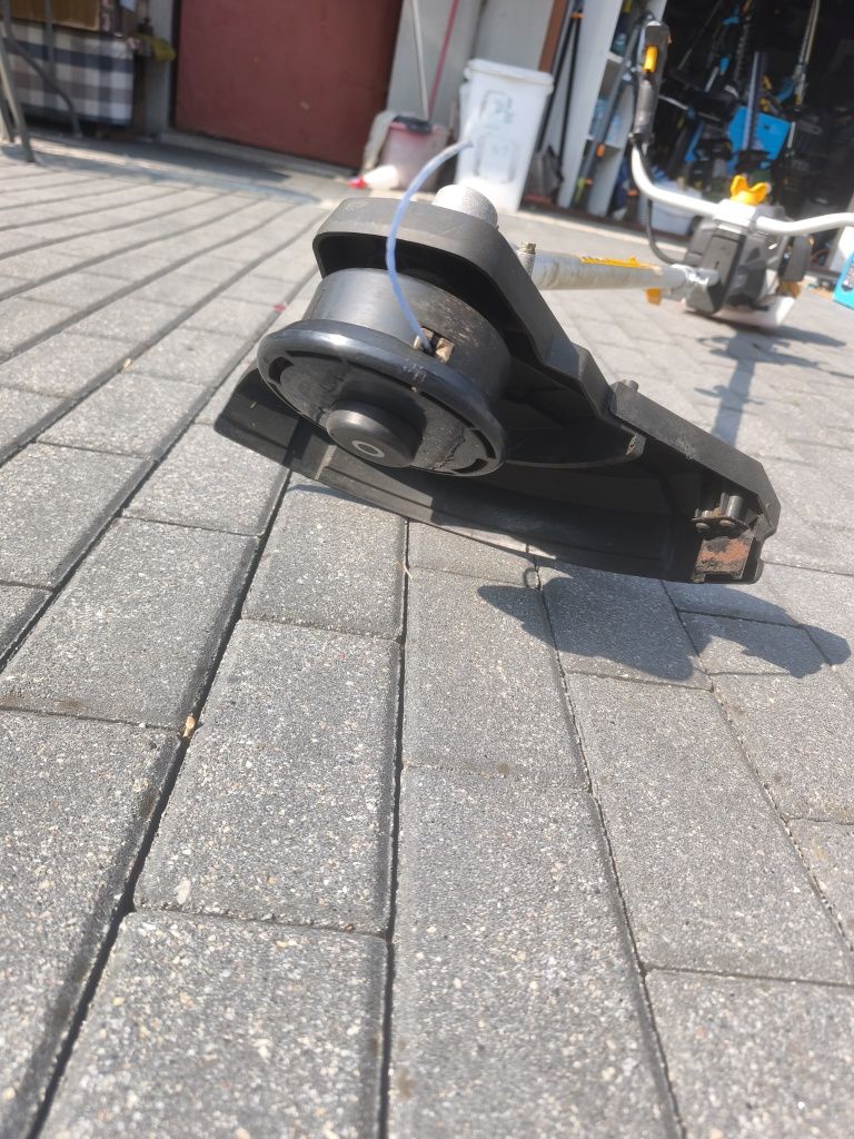 Kosa spalinowa TITAN TTBCP33-4 33 CM3 Z 1,4KM żyłka nóż POLECAM
