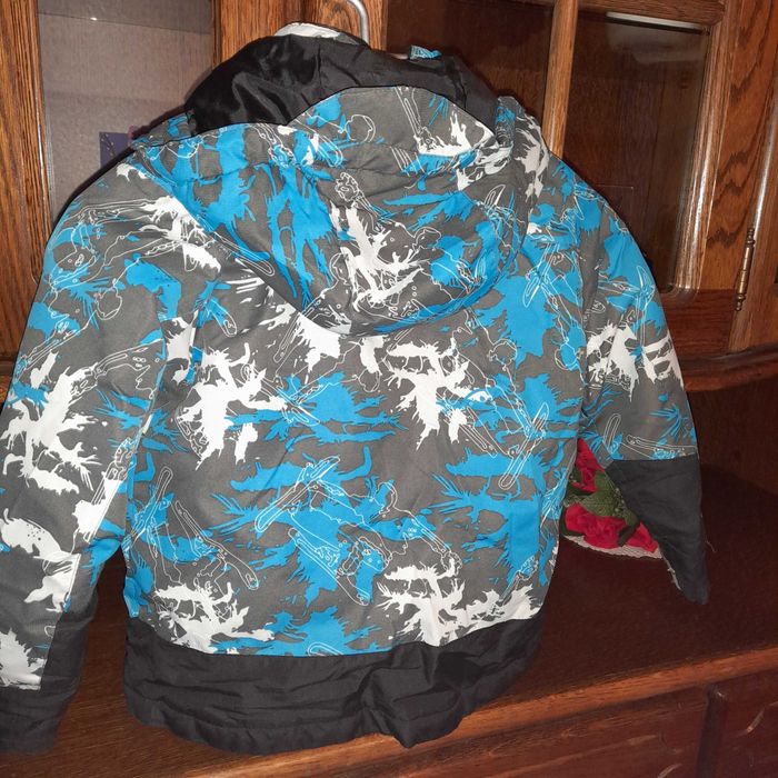 Kurtka dziecinna  Hi-Tec 116 cm