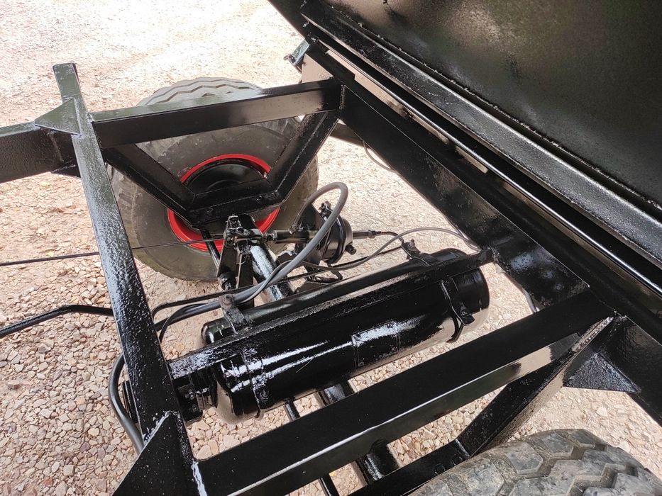 Przyczepa jednoosiowa wywrotka do tyłu