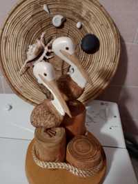 drewniana figurka pelikany
