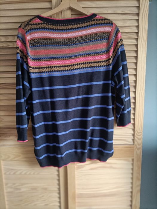 Sweterek duży rozmiar