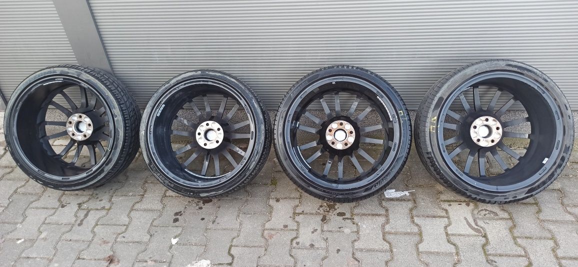 Fondmetal 9RR Ultraleggera 5x110 19" ET35 8.5J Felgi z oponami alu