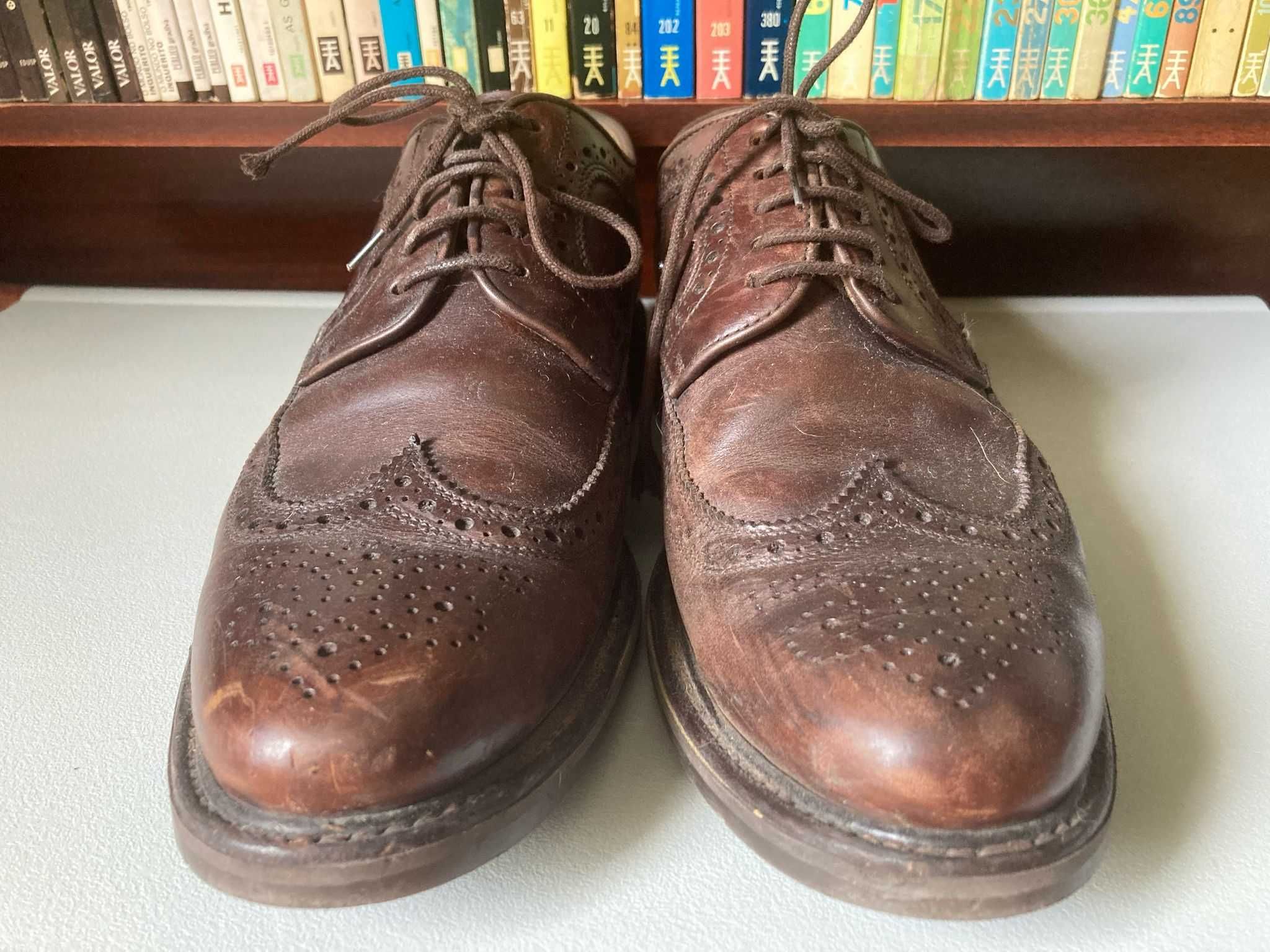 Sapatos de Pele Berwick, tamanho 43