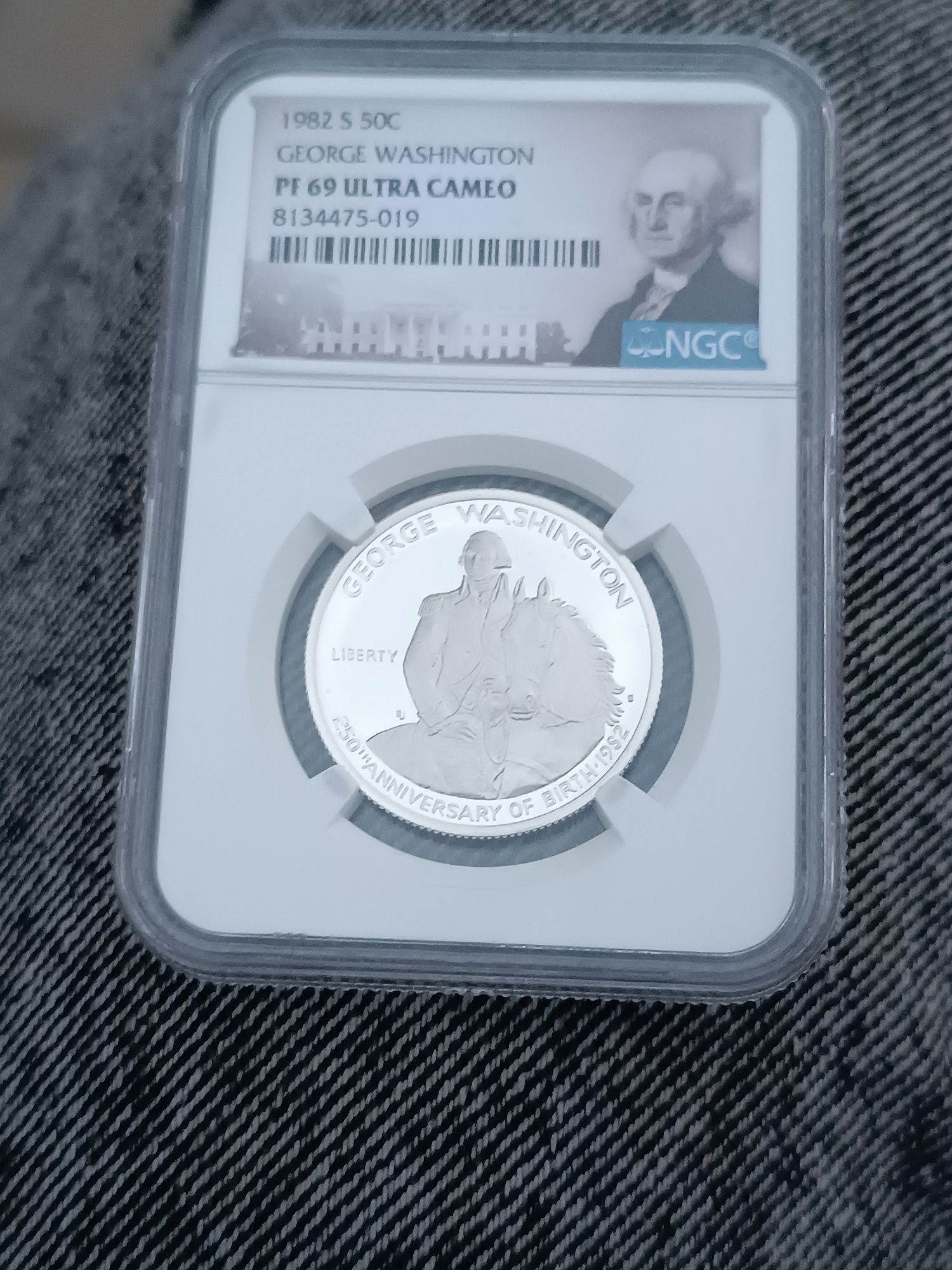 Півдолара 50 центів 1982 D 50C рік США NGC MS69