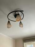 lampa wisząca z trzema kloszami