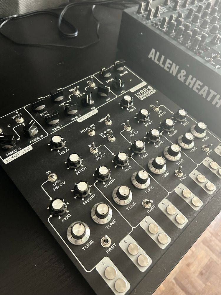 Soma Lyra-8 Black