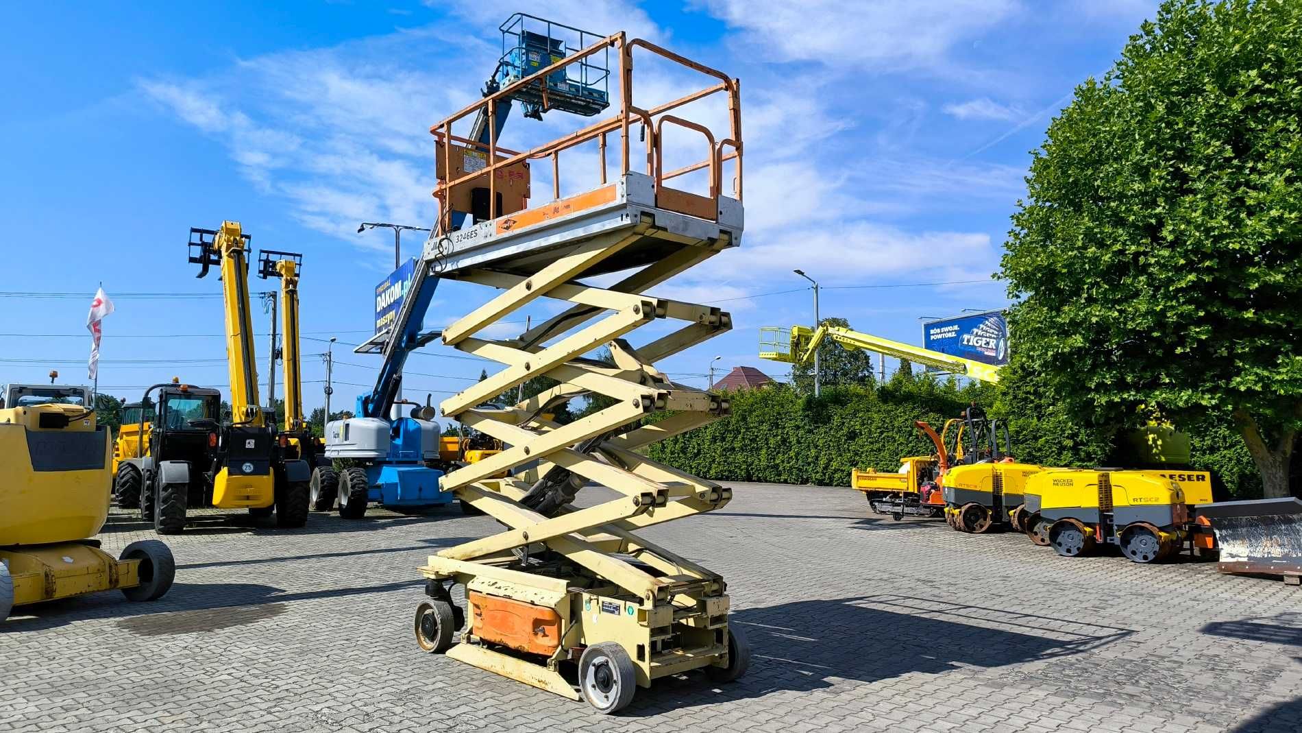 Podnośnik nożycowy JLG 3246 ES rok 2007 cena brutto