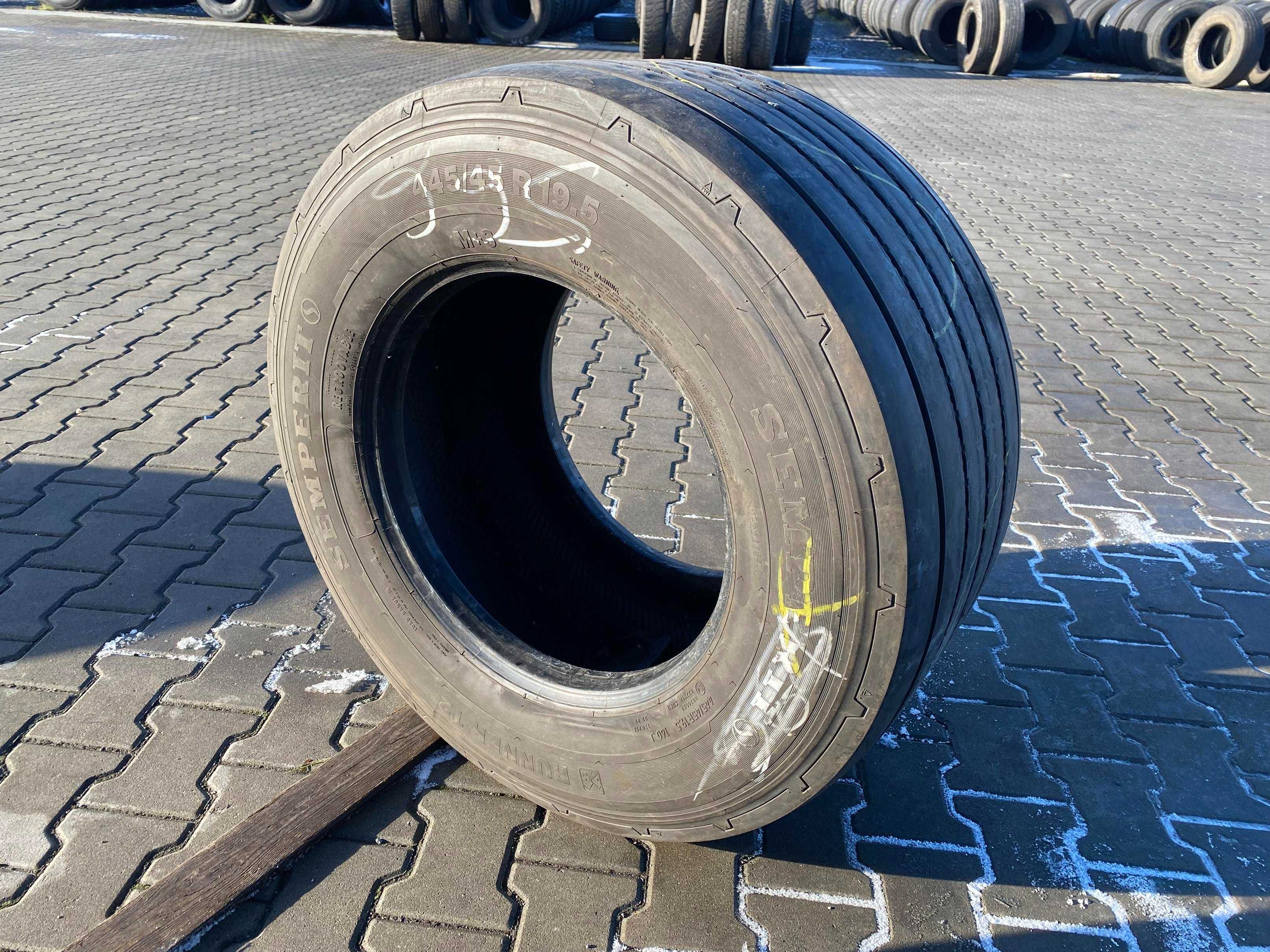 Opona 445/45R19.5 SEMPERIT RUNNER T2 Naczepowa 8-10mm MEGA