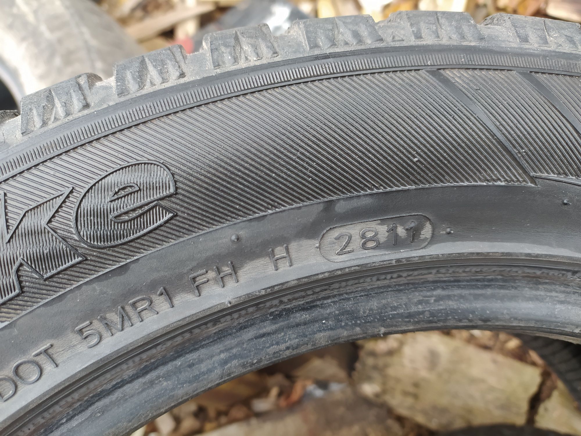 Продам 2 колеса Hankook 215/55r16