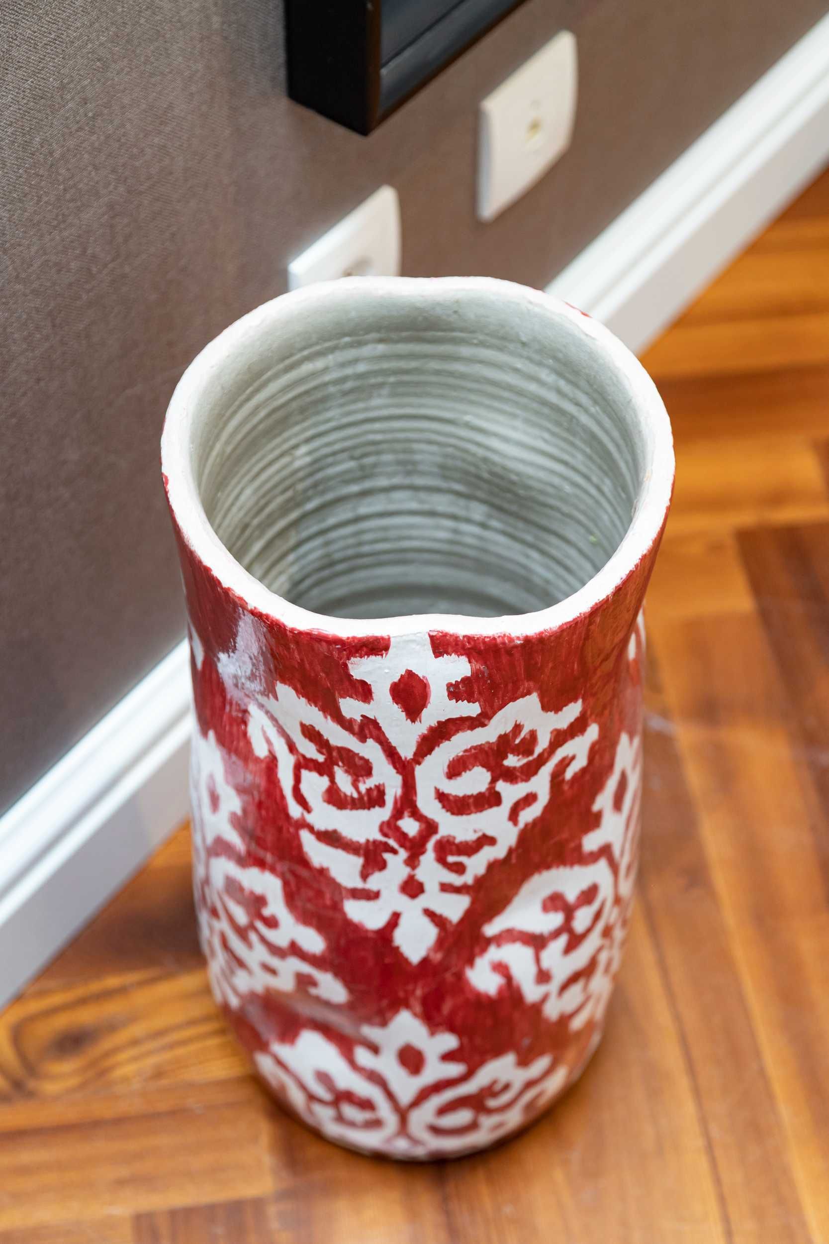 Wazon AlmiDecor - czerwono-biały