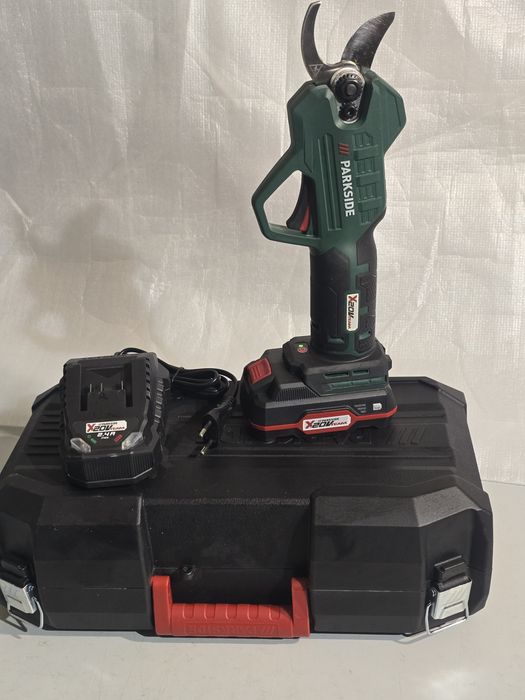 Tesoura de poda Parkside 20V