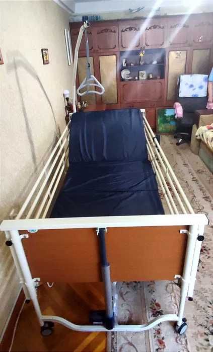 Ліжко для лежачих хворих, з електроприводом та ручкою, OSD 91V