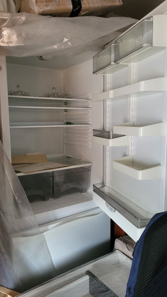 Холодильник Атлант, 2-х компресорний, стан нового!