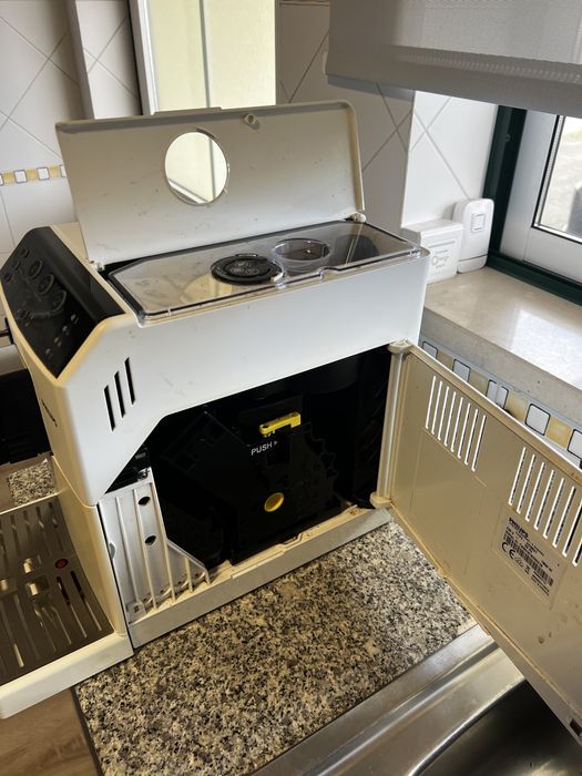 Maquina de cafe automatica Phillips