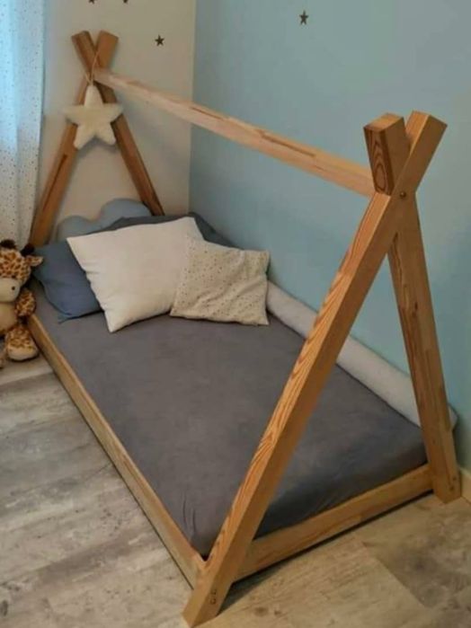 Łóżeczko dziecięce domek