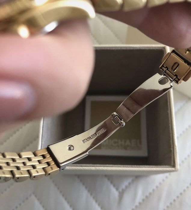 Relógio dourado Michael Kors