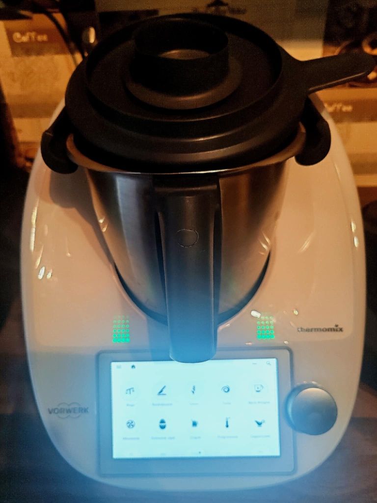 Thermomix TM6 używany, 2 lata + nakładka krojąca