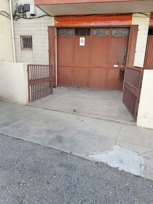 Armazém c/ WC, Garagem Gaia centro Avenida República