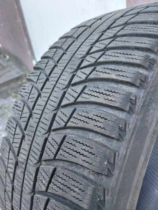 Opony zimowe Bridgstone Blizzak 235/45/18 2szt.