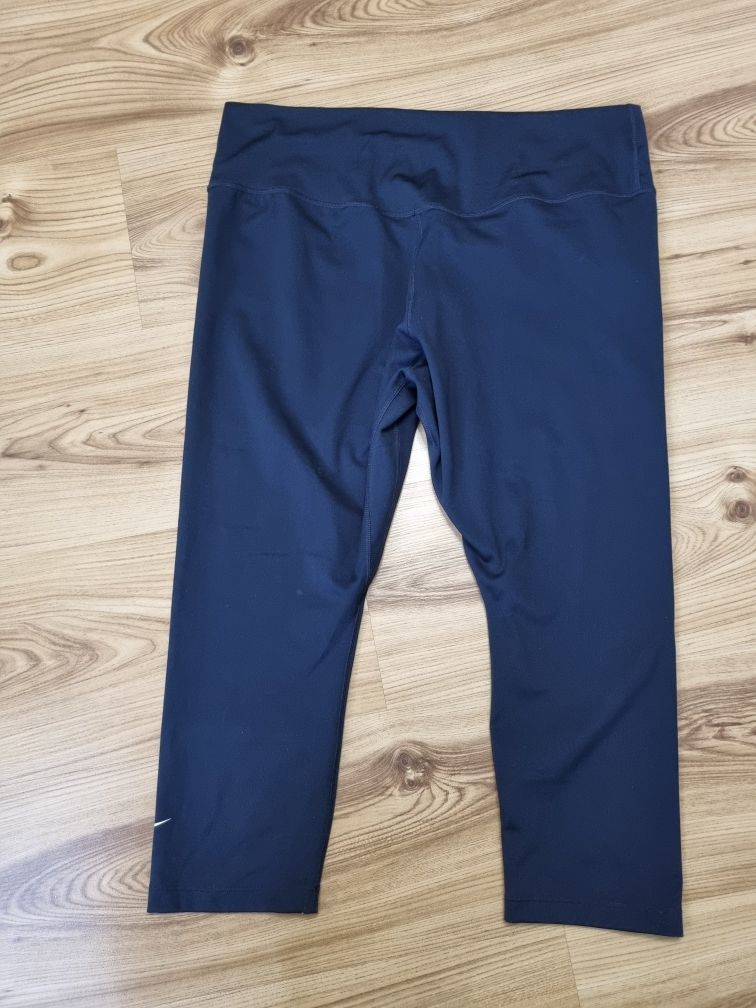 Legginsy rybaczki Nike L 40
