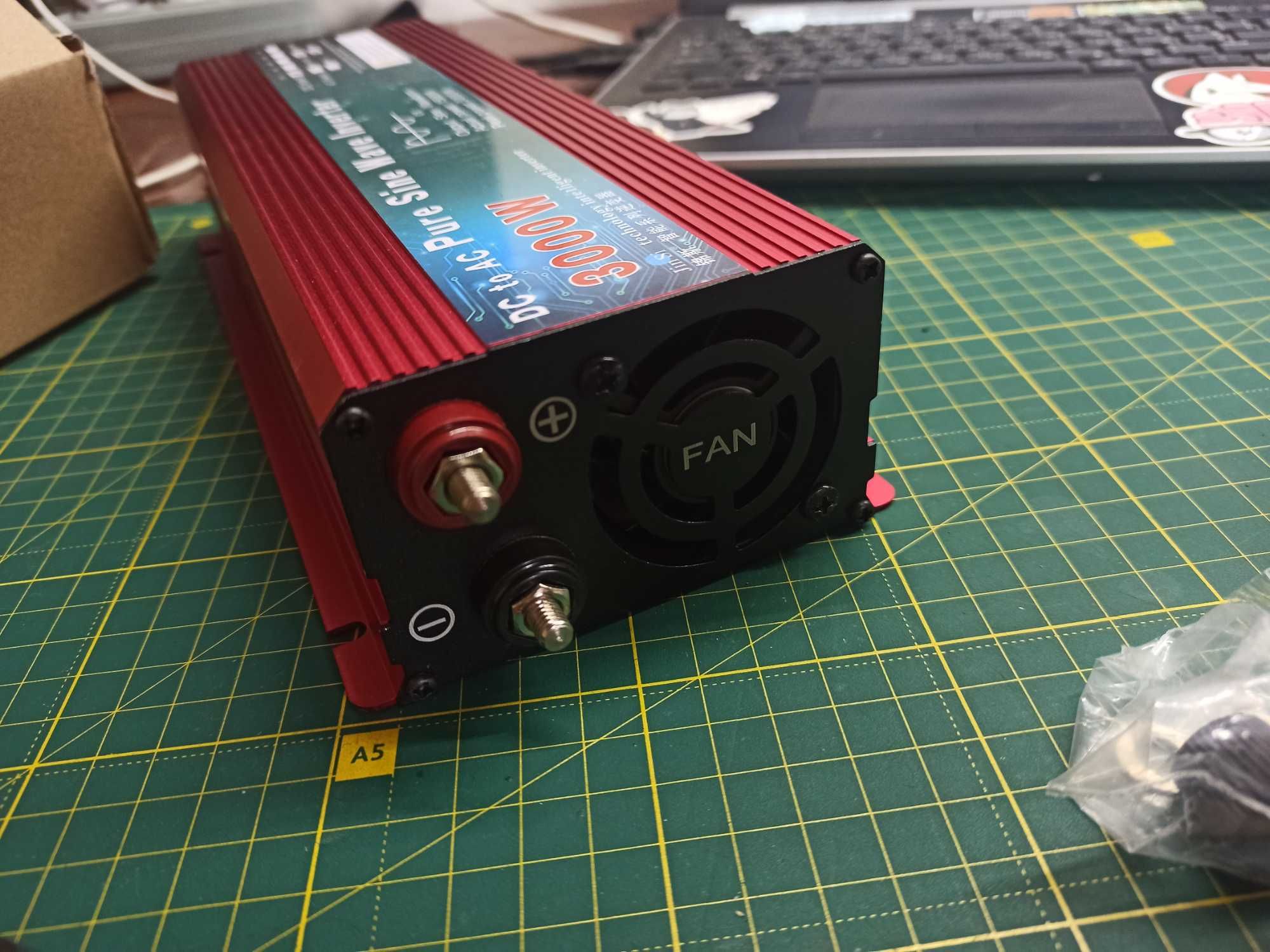 Инвертор 3000 W 12/220 V с чистым синусом