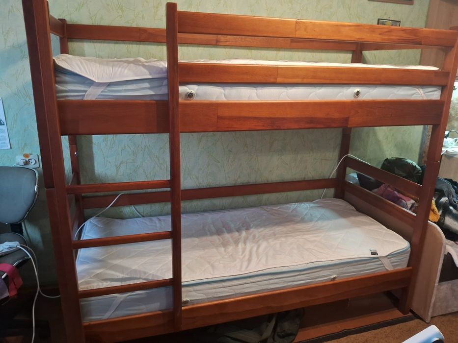 Двухповерхове ліжко