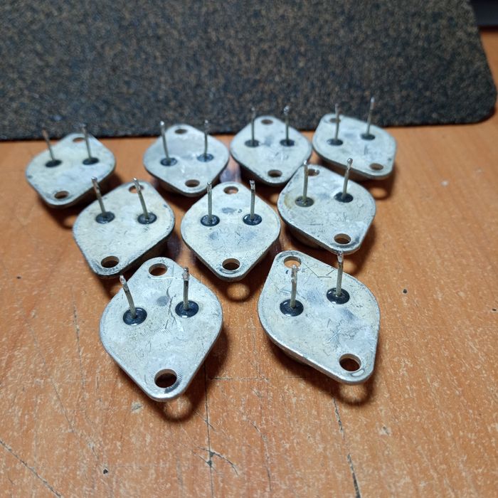 Транзистор биполярный КТ838А