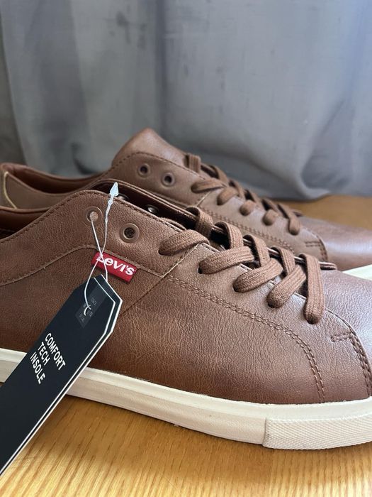 Кросовки, сникерсы, мокасины мужские “Levis”