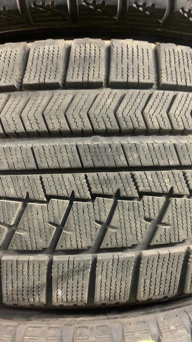 235/50/17 Bridgestone Blizzak VRX
