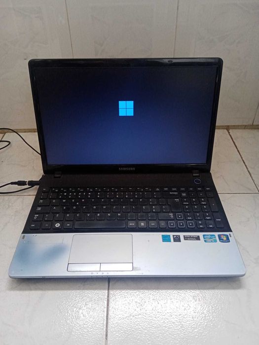 Samsung NP300E5A Intel® Core i5 i5-2450M
