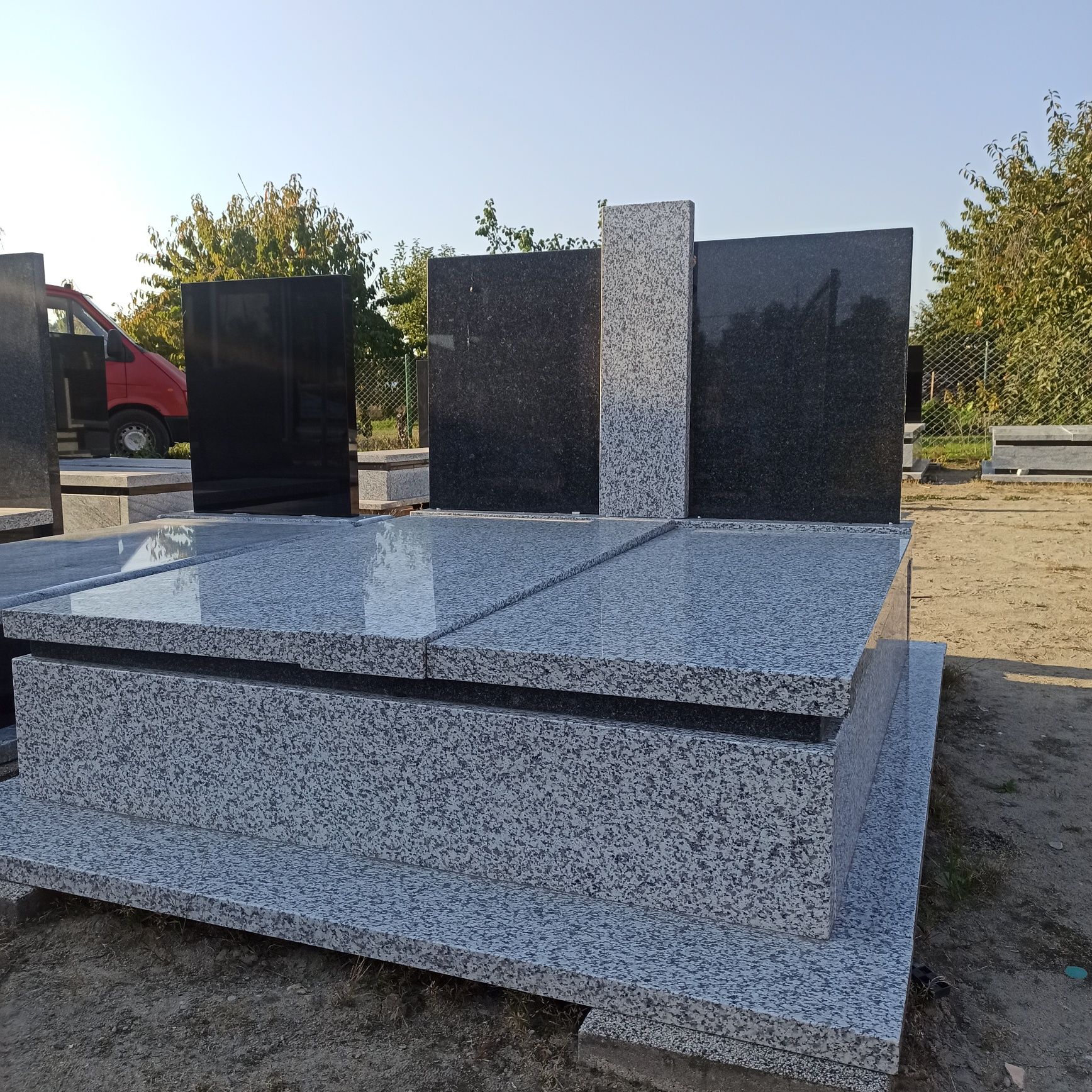 Nagrobki granitowe podwojne