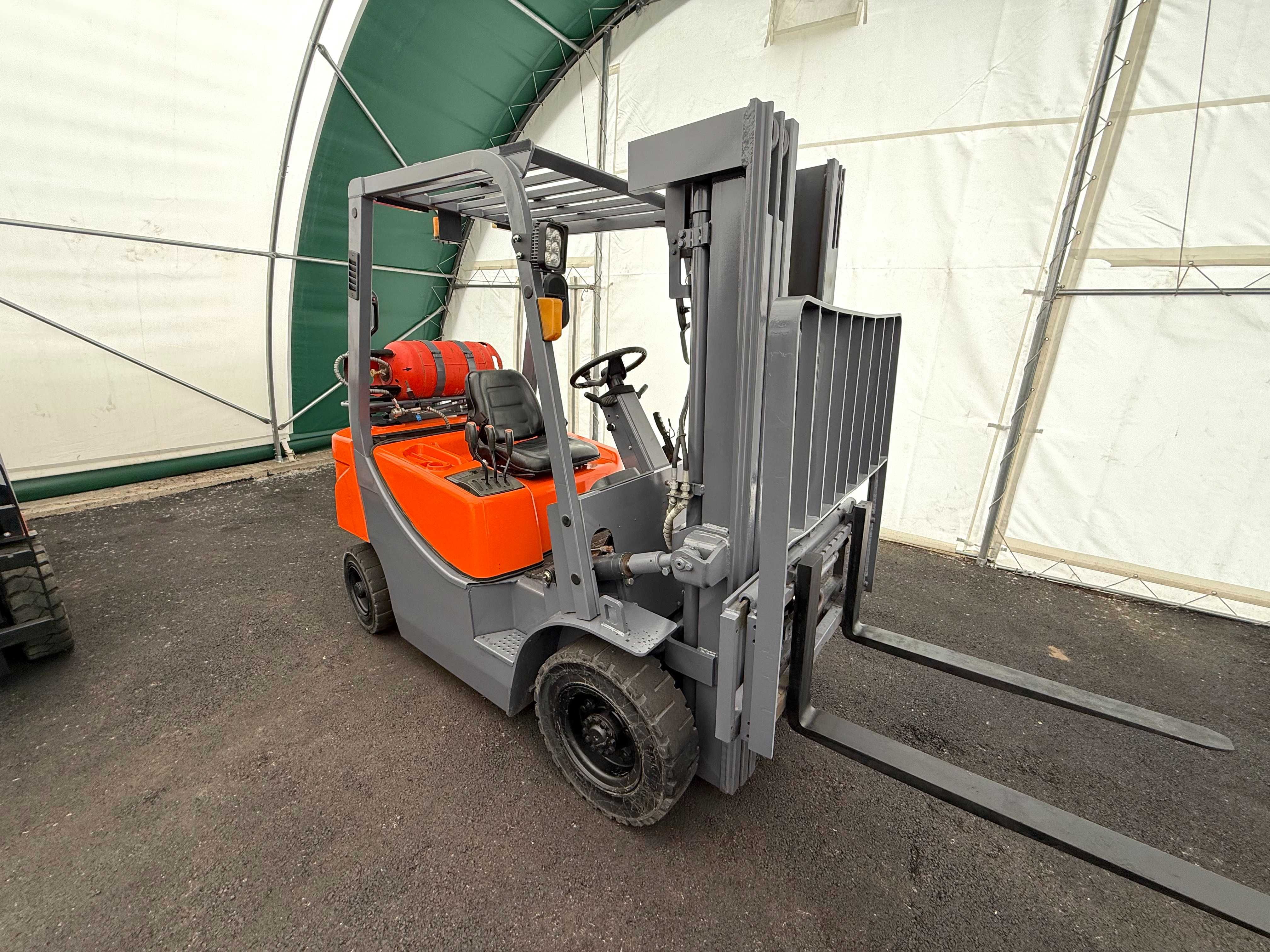 Газовий вилковий навантажувач DOOSAN G20GP 2018 рік 2500 мотогодин
