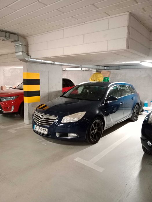 Опель Інсінгнія 2.0 дизель.ХОРОШИЙ СТАН,ХОРОША ЦІНА