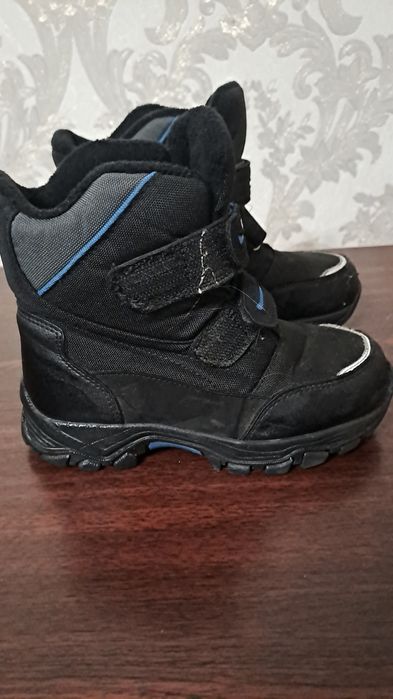 Зимові черевики на хлопчика