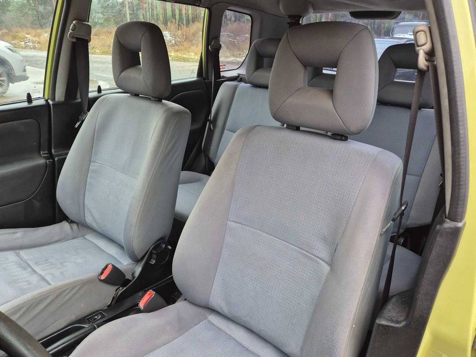 Mitsubishi Space Star 2002, 1.6 бензин