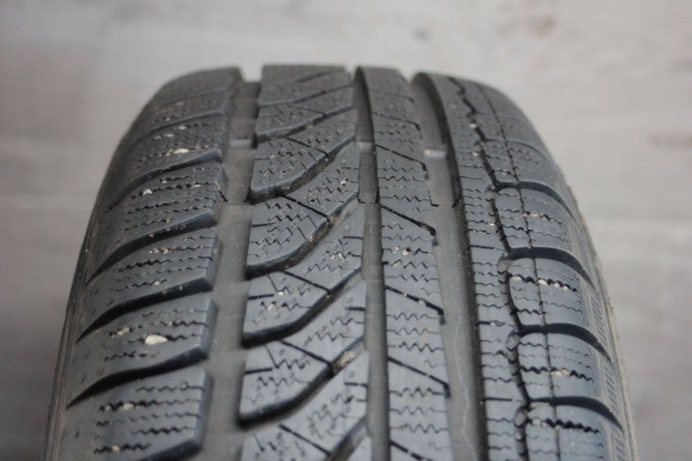 8mm 185/60/15 Dunlop 185/60 R15