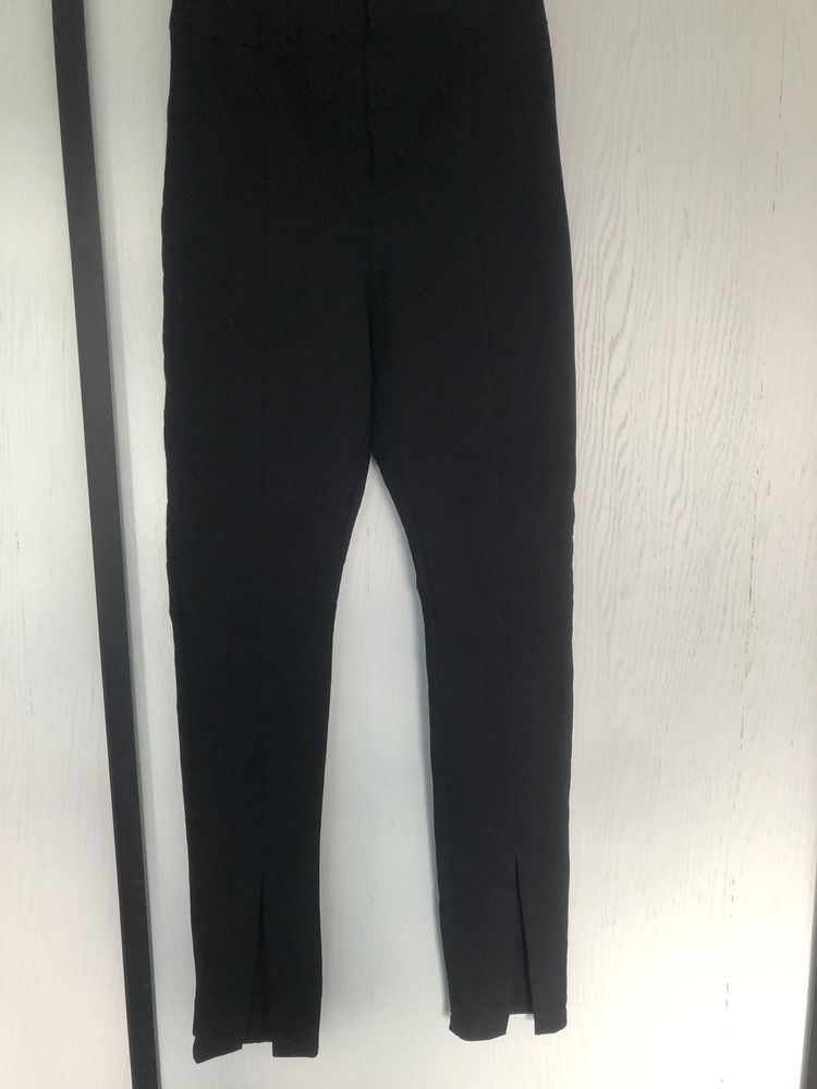 Czarne wysokie spodnie damskie h&m