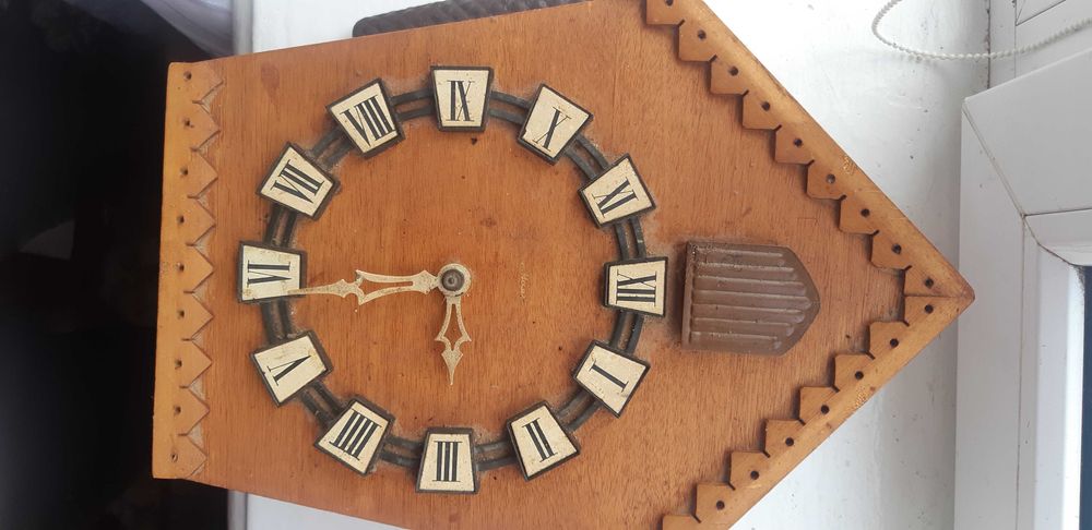 Часы-кукушка настенные производства СССР