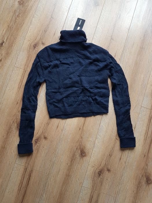 S 36 Weekday Amaia golf damski sweterek z golfem sweter wełniany wool