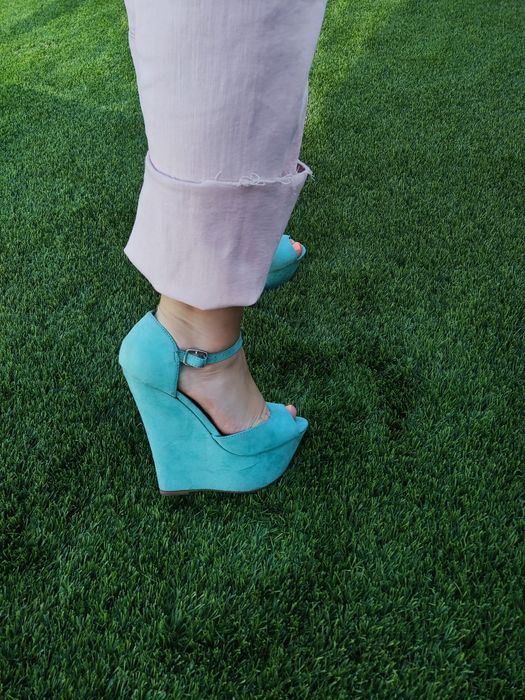 Sapatos de Cunha Sandálias