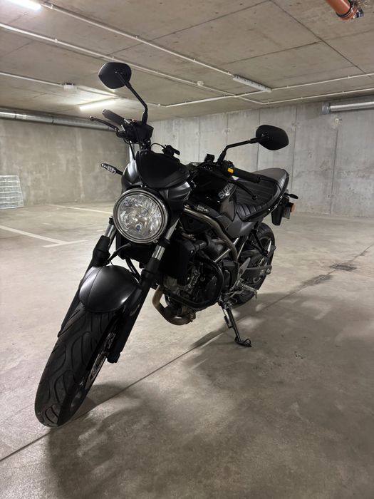 Suzuki SV650 rok 2022 czarny JAK NOWY, kat. A
