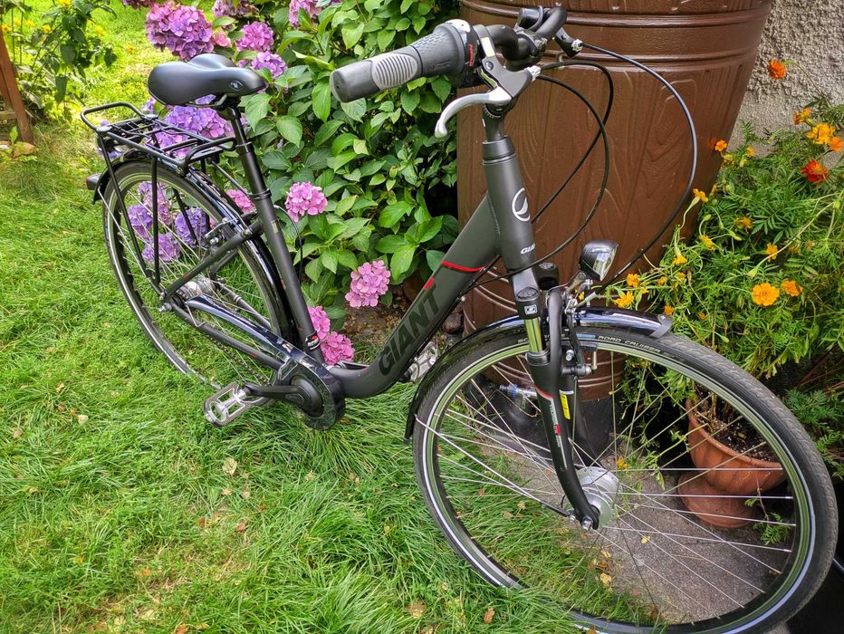 rower Giant tourer CS2 w S czarny