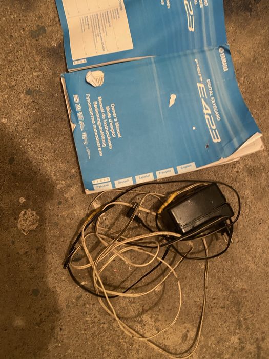 Keyboard Yamaha PSR E423