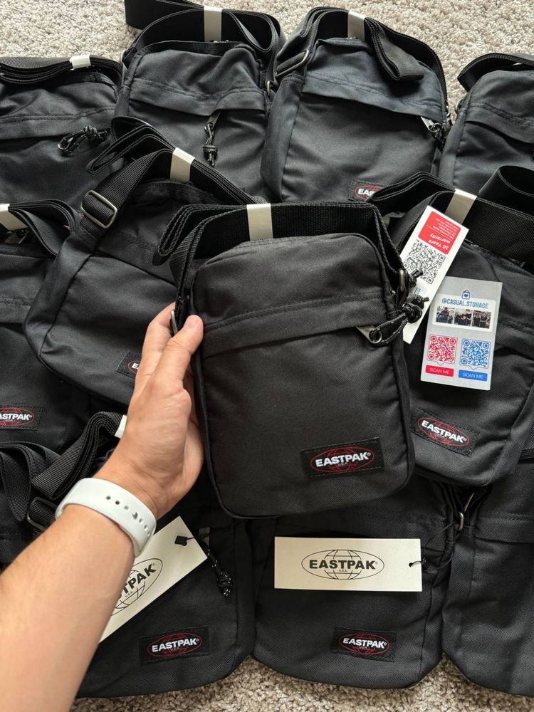 Месенджер Eastpak